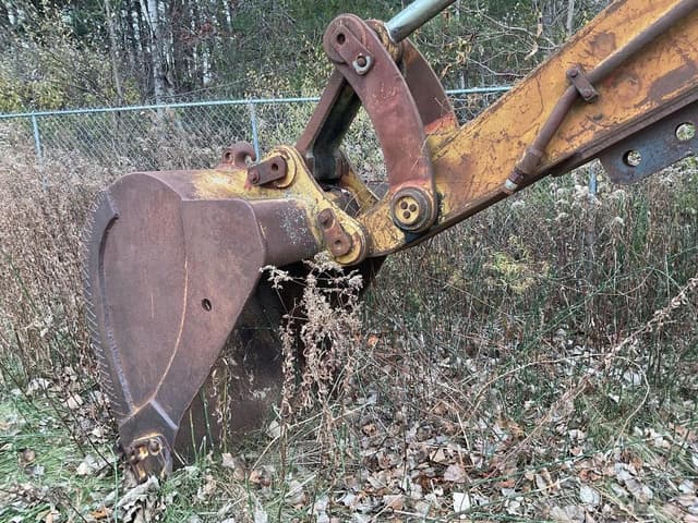 Image of Caterpillar 225 equipment image 3