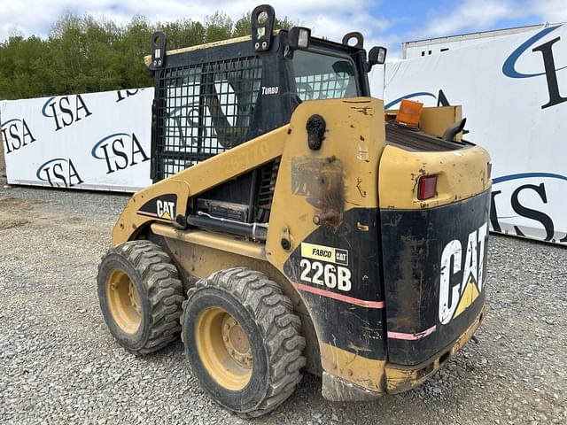 Image of Caterpillar 226B equipment image 2