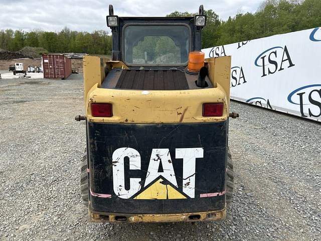 Image of Caterpillar 226B equipment image 3