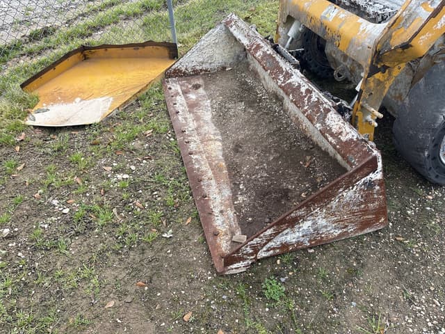 Image of Caterpillar 226D equipment image 3