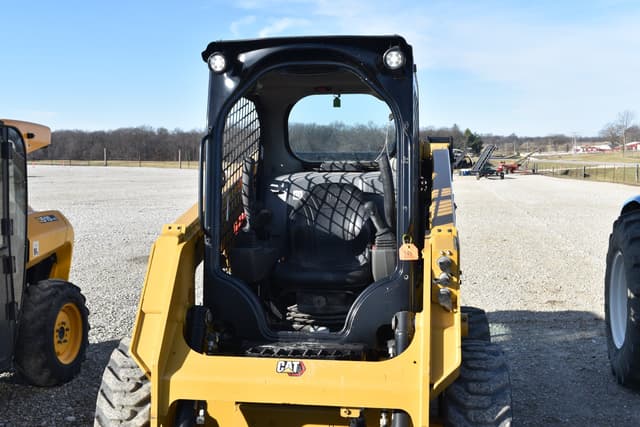 Image of Caterpillar 232D3 equipment image 4