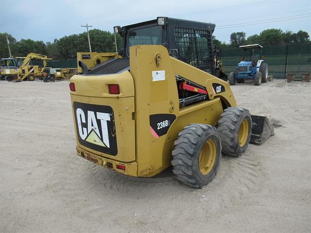 Image of Caterpillar 236B equipment image 4