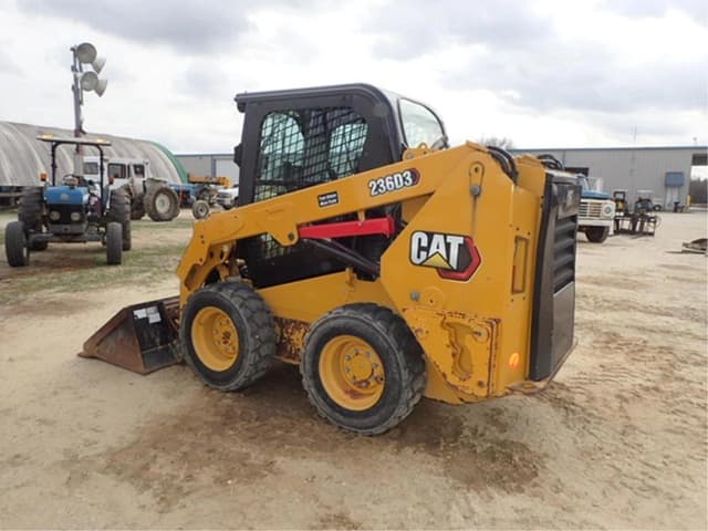 Image of Caterpillar 236D3 equipment image 3