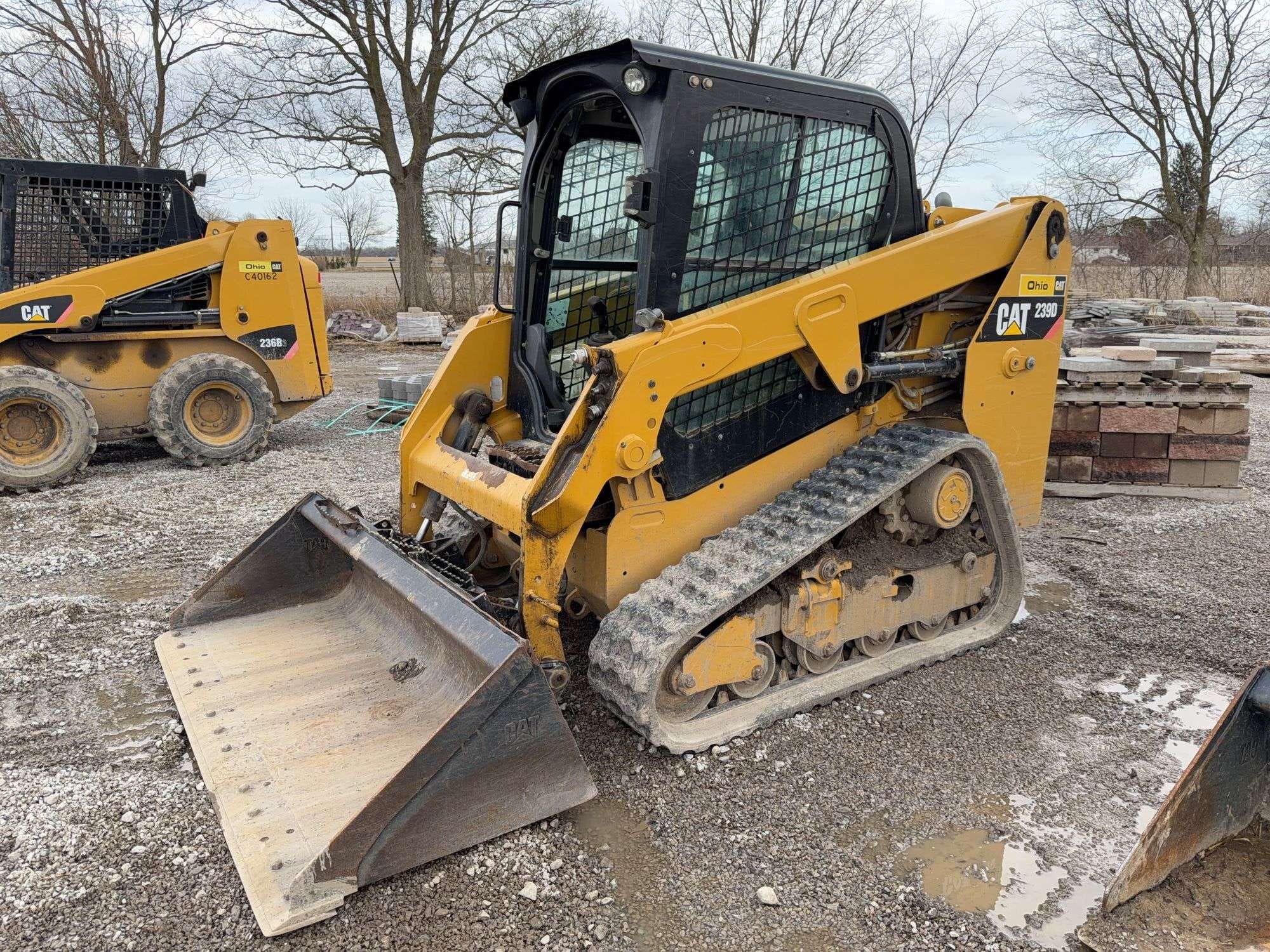 Caterpillar 239D Equipment Image0