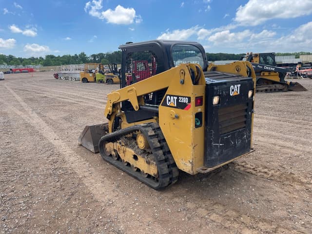 Image of Caterpillar 239D equipment image 2