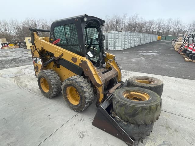 Image of Caterpillar 242D equipment image 3