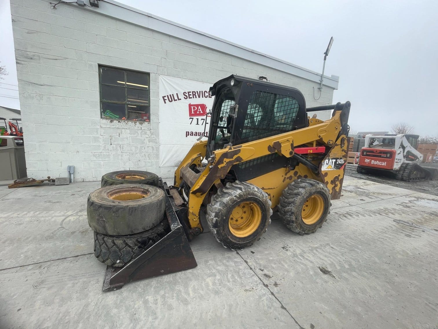 Caterpillar 242D Equipment Image0