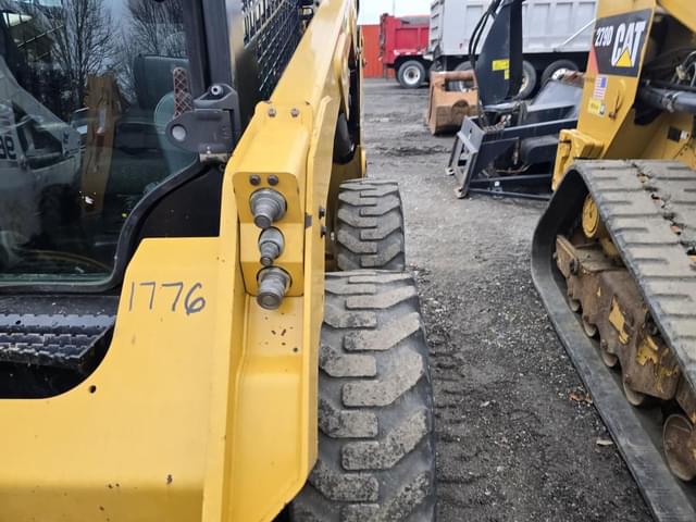 Image of Caterpillar 242D equipment image 2