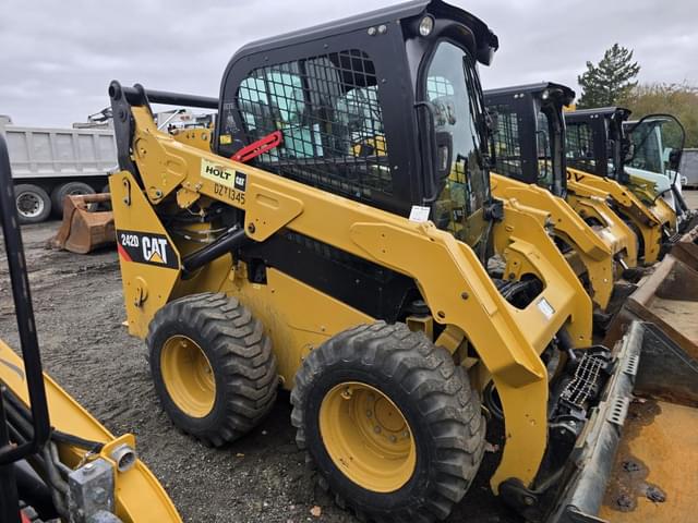 Image of Caterpillar 242D equipment image 4