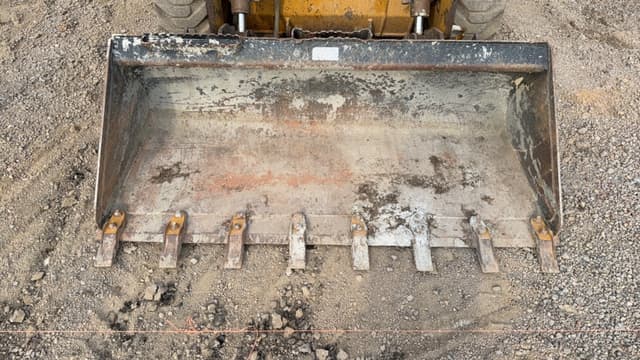 Image of Caterpillar 242D equipment image 3