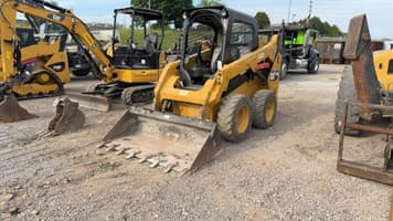 Main image Caterpillar 242D