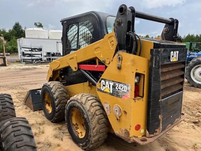 Image of Caterpillar 242D equipment image 4