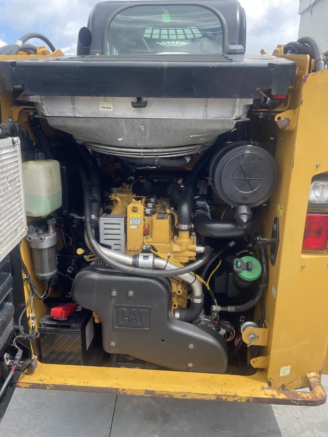 Image of Caterpillar 246D equipment image 4
