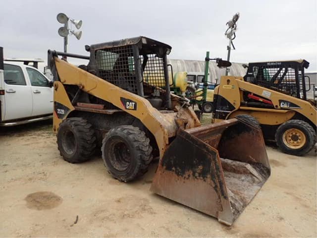 Image of Caterpillar 252B3 equipment image 3