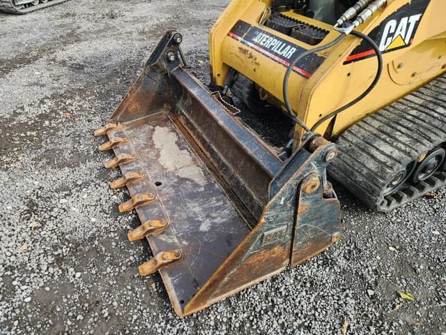 Image of Caterpillar 257 equipment image 2