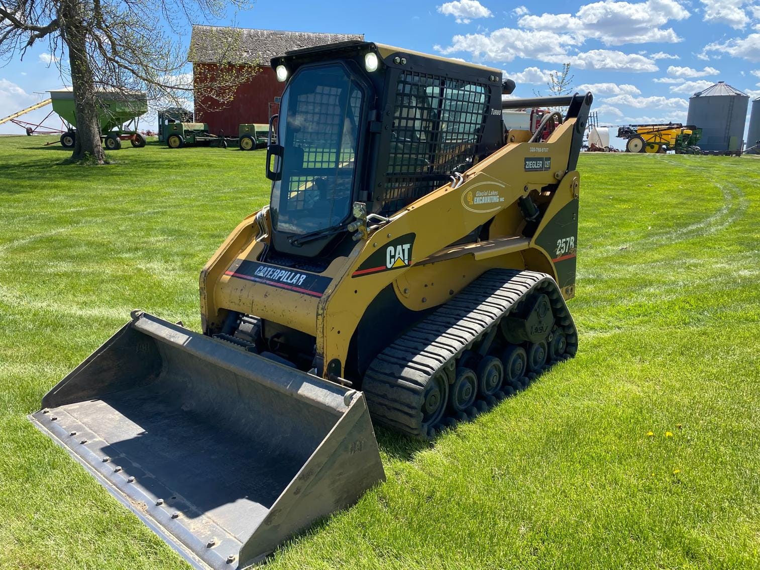 Caterpillar 257B Equipment Image0