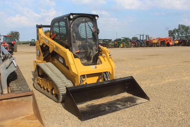 Image of Caterpillar 259D3 equipment image 3