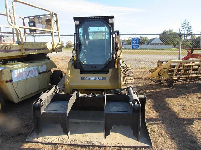 Image of Caterpillar 259B3 equipment image 2