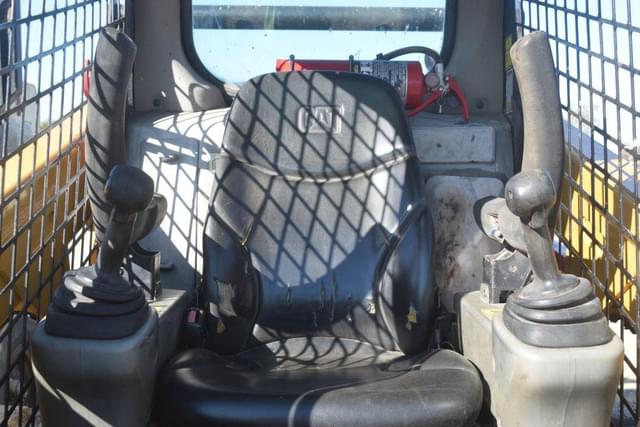 Image of Caterpillar 259D equipment image 4