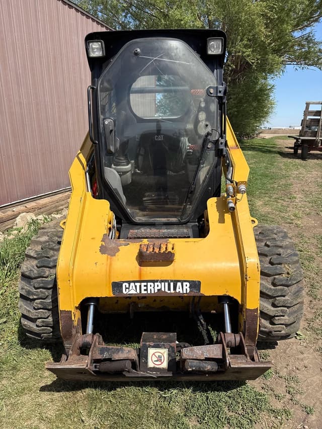 Image of Caterpillar 262C equipment image 4