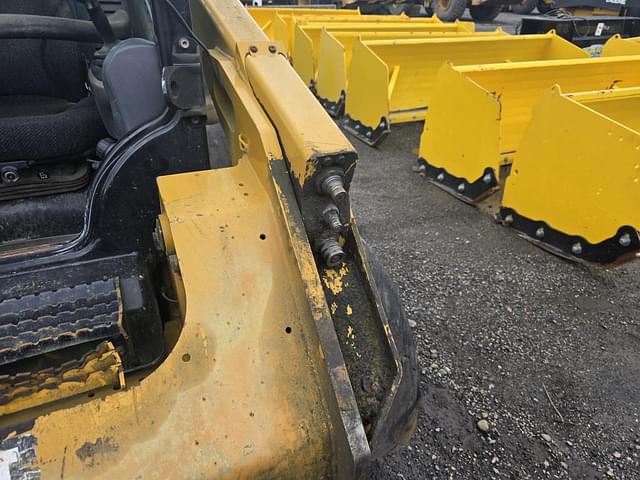 Image of Caterpillar 262D equipment image 3