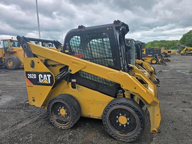 Image of Caterpillar 262D equipment image 3