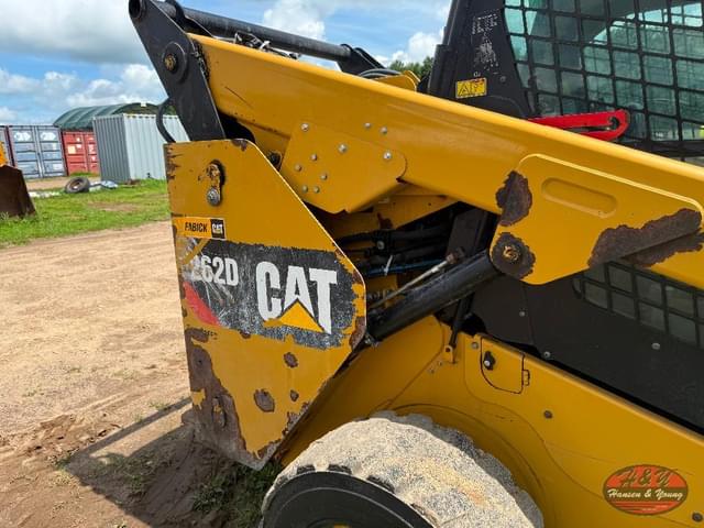 Image of Caterpillar 262D equipment image 4