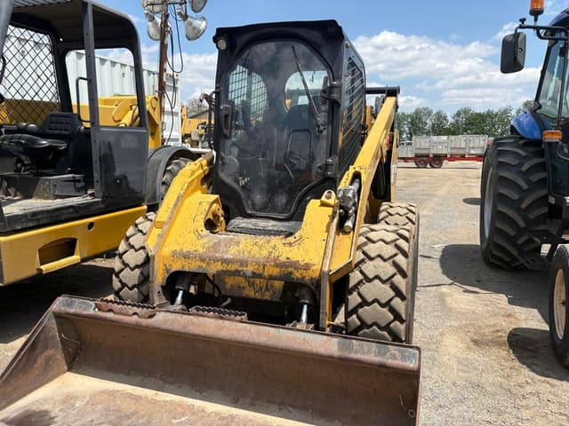 Image of Caterpillar 272D2 XHP equipment image 3