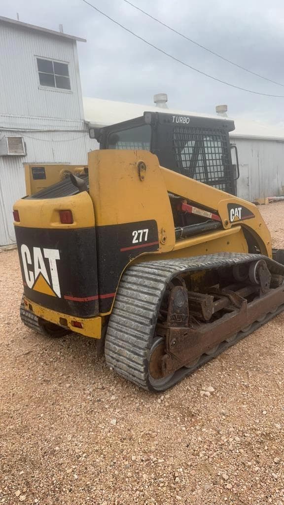 Image of Caterpillar 277 equipment image 3