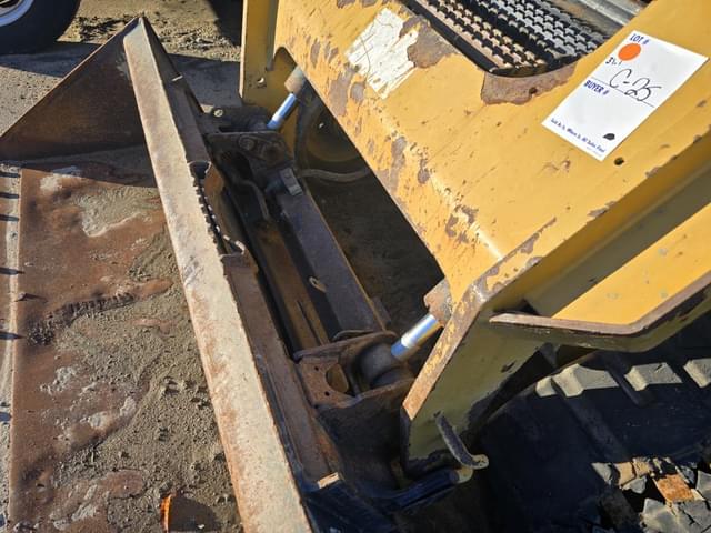 Image of Caterpillar 279D equipment image 4