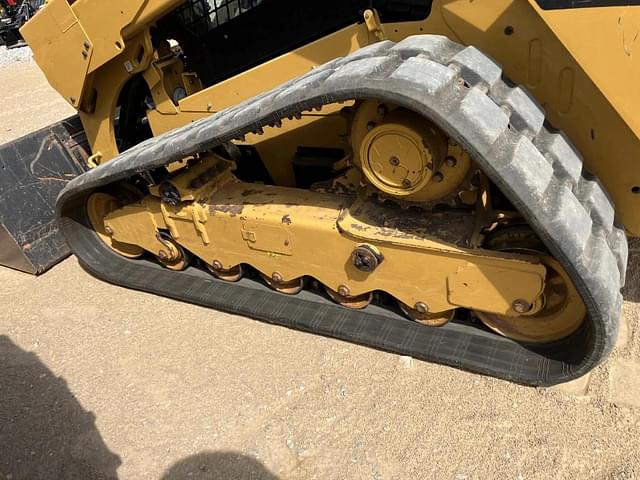 Image of Caterpillar 299D2 equipment image 4