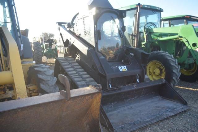 Image of Caterpillar 299D2 XHP equipment image 3