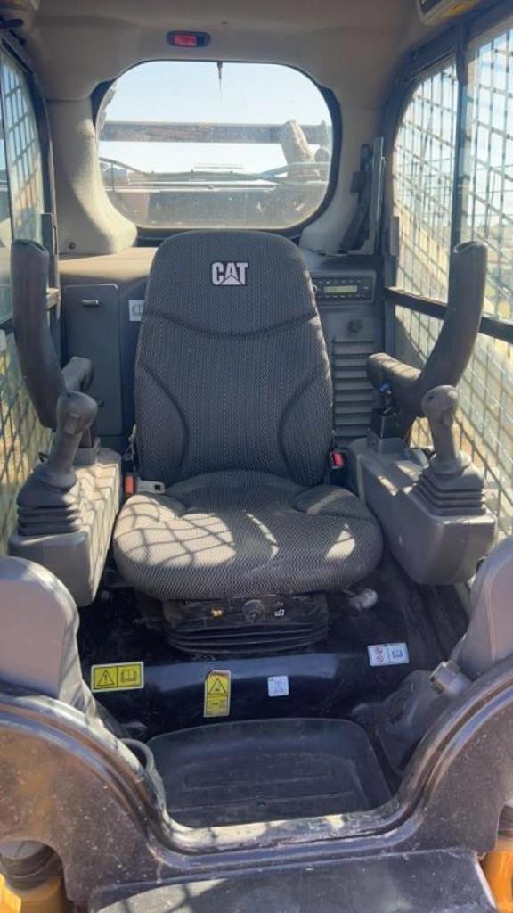 Image of Caterpillar 299D3 equipment image 4