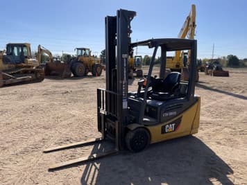 Main image Caterpillar 2ET3000