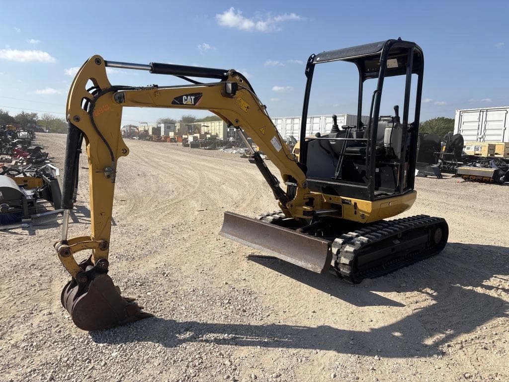 Image of Caterpillar 302.7D CR Primary image