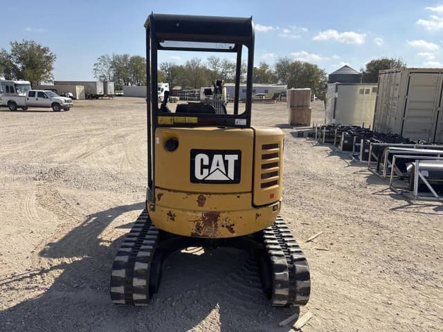 Image of Caterpillar 302.7D CR equipment image 3