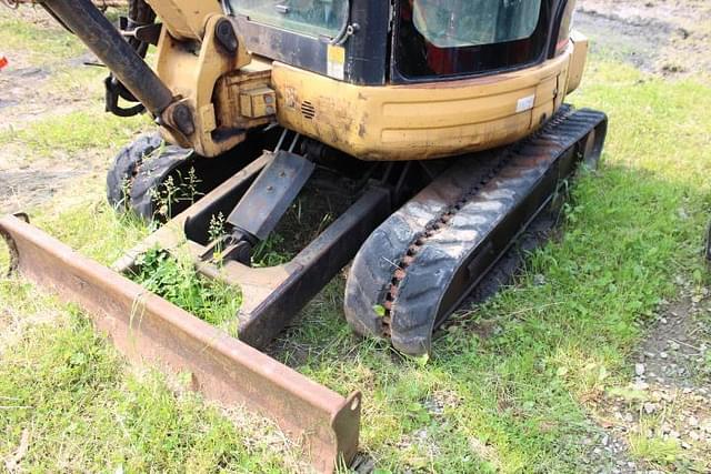 Image of Caterpillar 303CR equipment image 3