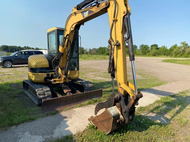 Image of Caterpillar 304CR equipment image 1