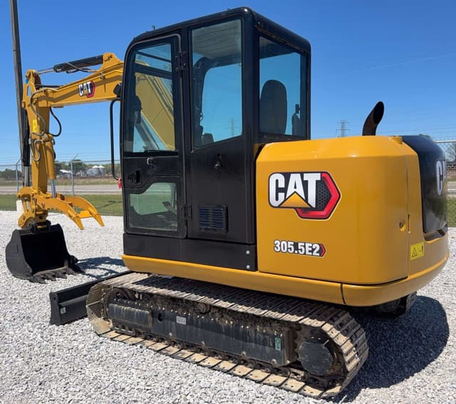 Image of Caterpillar 305.5E2 equipment image 3