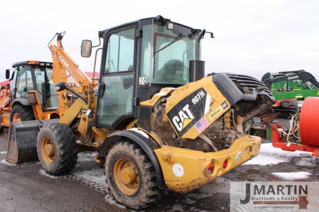 Image of Caterpillar 907H equipment image 3
