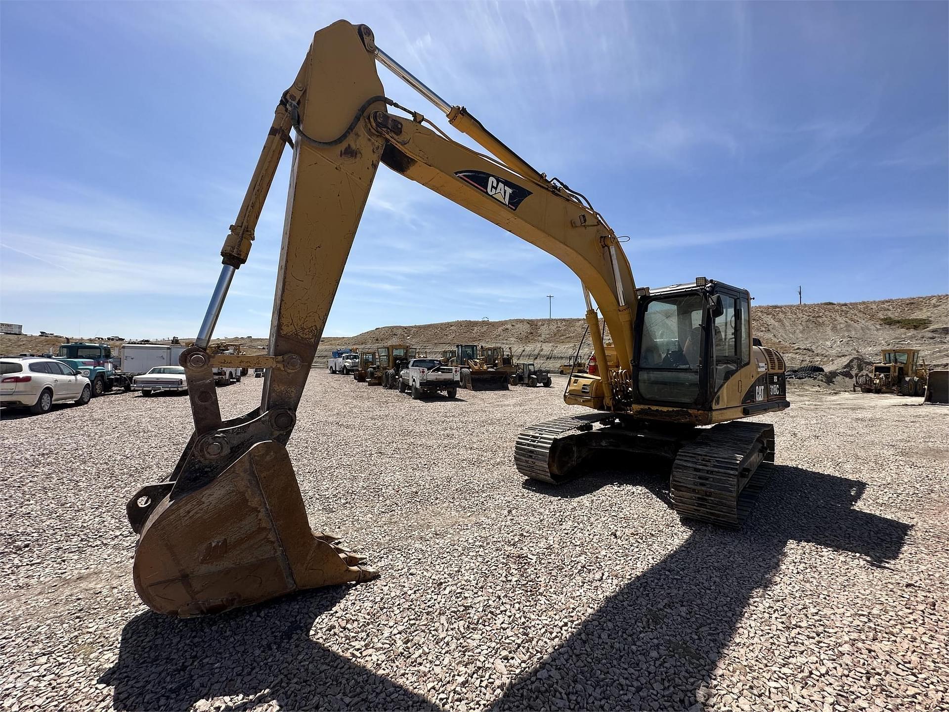 Main image Caterpillar 318C 11