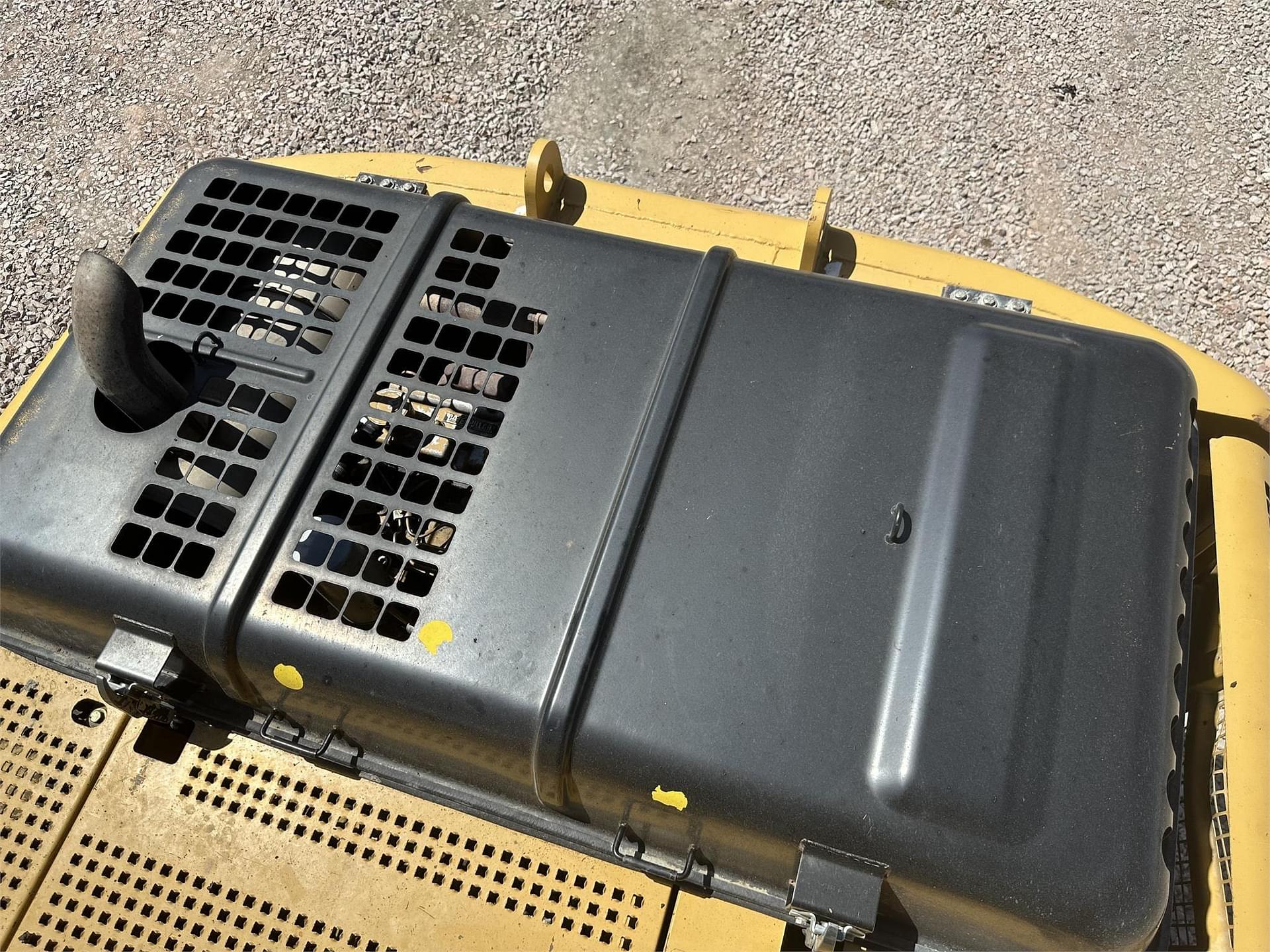 Main image Caterpillar 318C 22