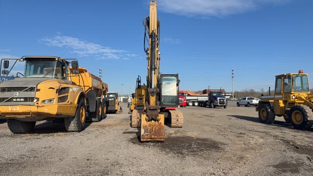 Image of Caterpillar 318FL equipment image 1