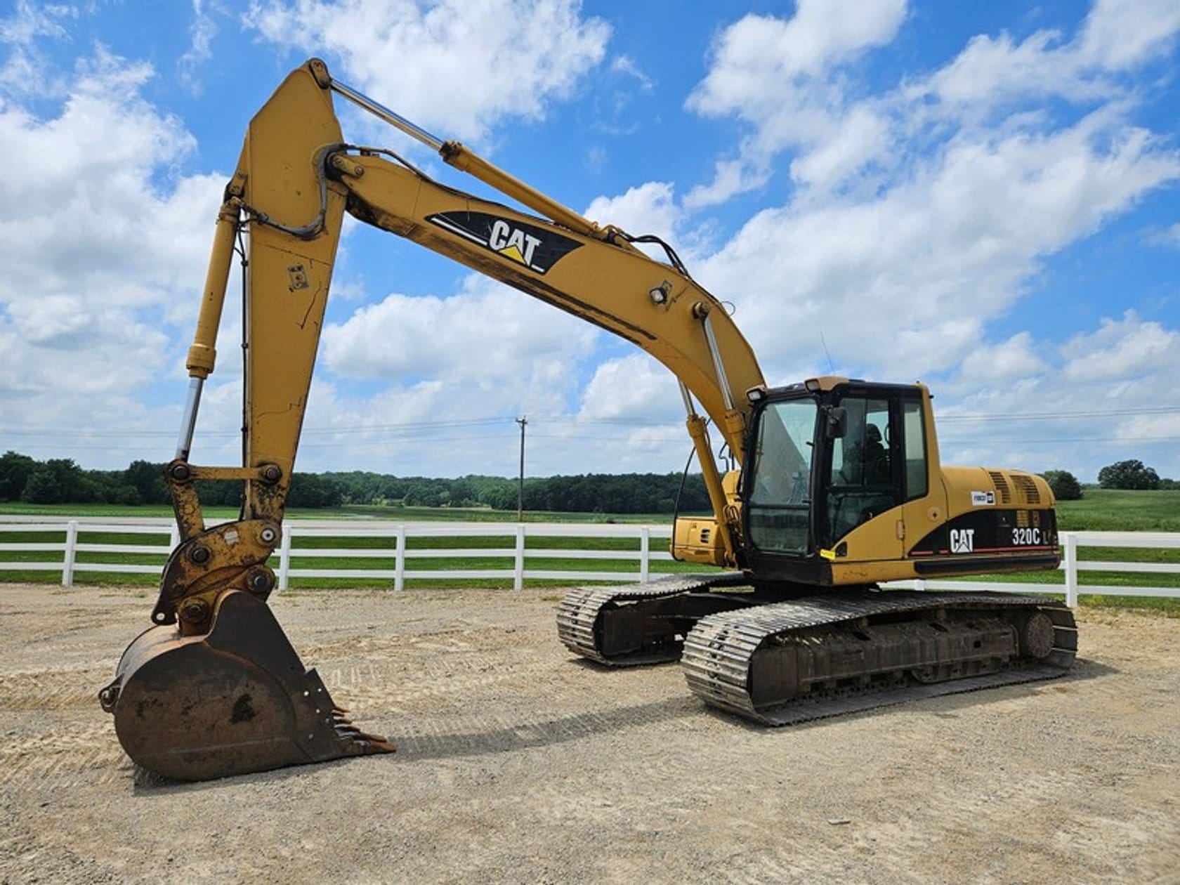 Caterpillar 320C Equipment Image0