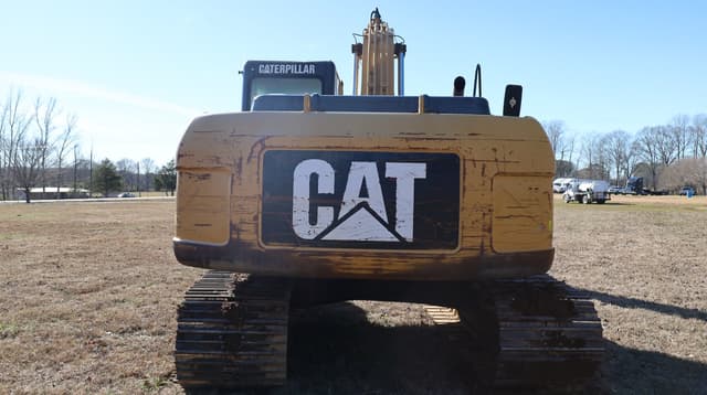 Image of Caterpillar 320DL equipment image 4