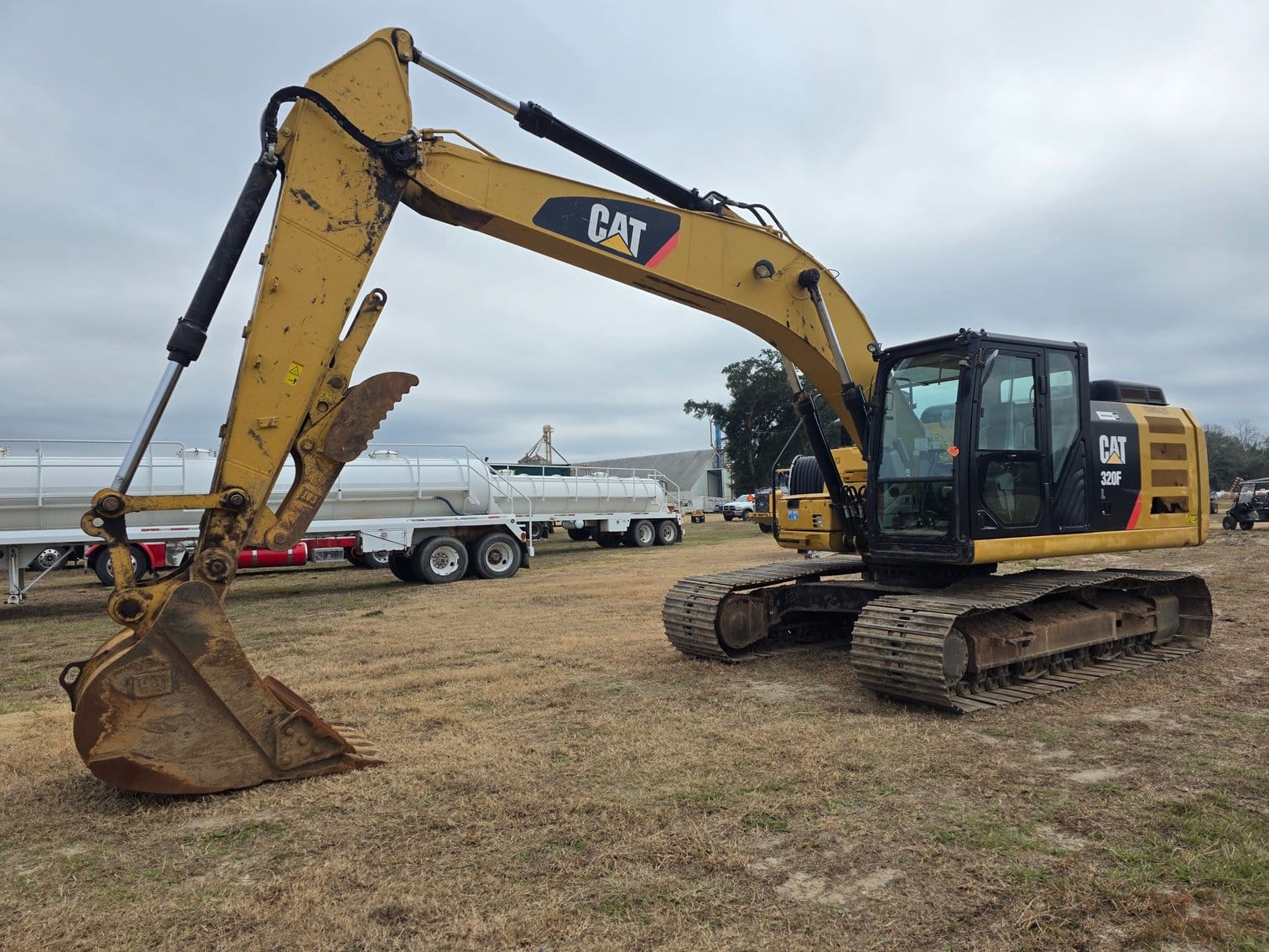 Caterpillar 320FL Equipment Image0