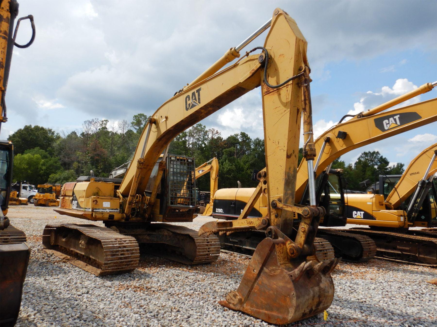 Main image Caterpillar 320L