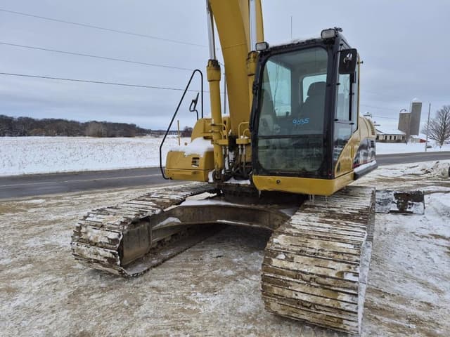 Image of Caterpillar 322C equipment image 3