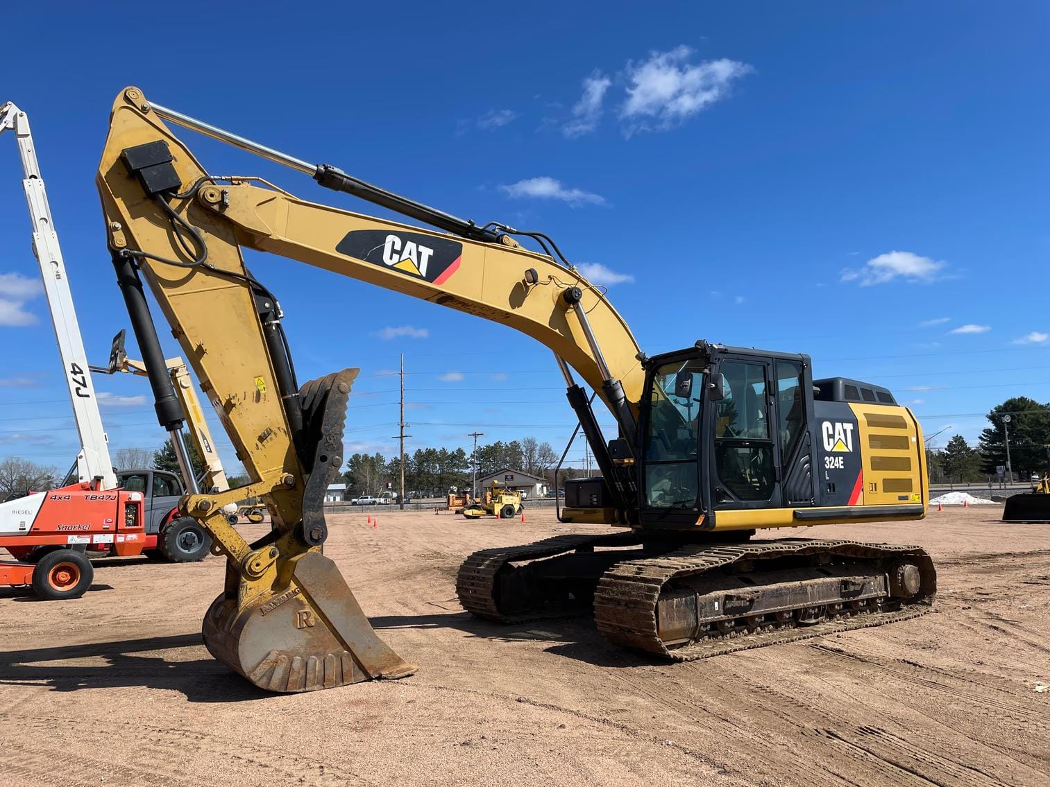 Caterpillar 324E Equipment Image0