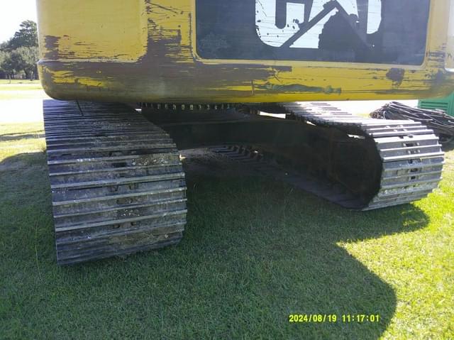 Image of Caterpillar 329D equipment image 4